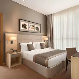 4* מלון Tryp By Wyndham Center